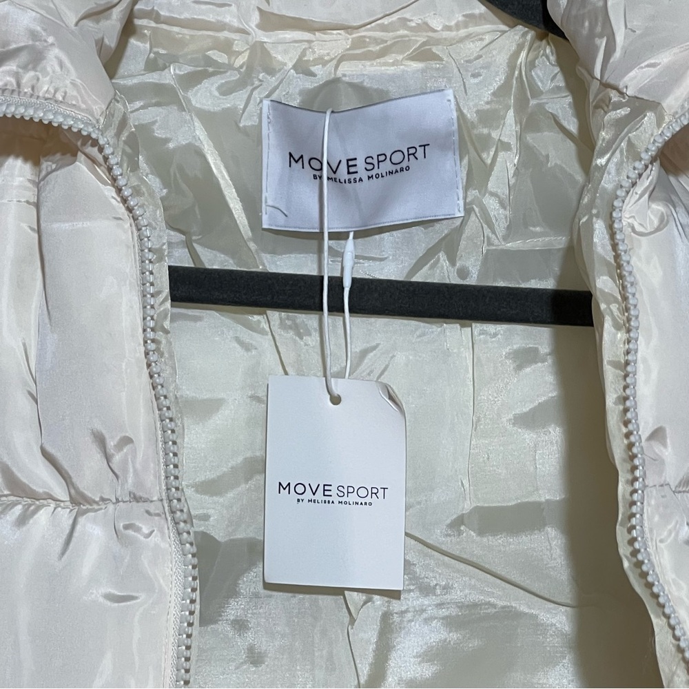 Move Sport by Melissa Molinaro - White Cropped Puffer Coat / Jacket Size Medium